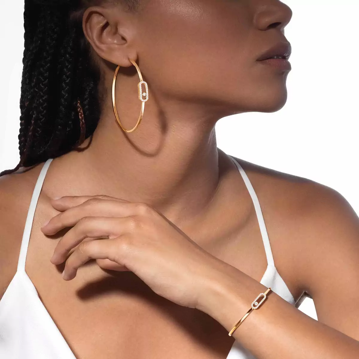 144-move-uno-large-hoop-earrings-yellow-gold-diamond-earrings-1.webp