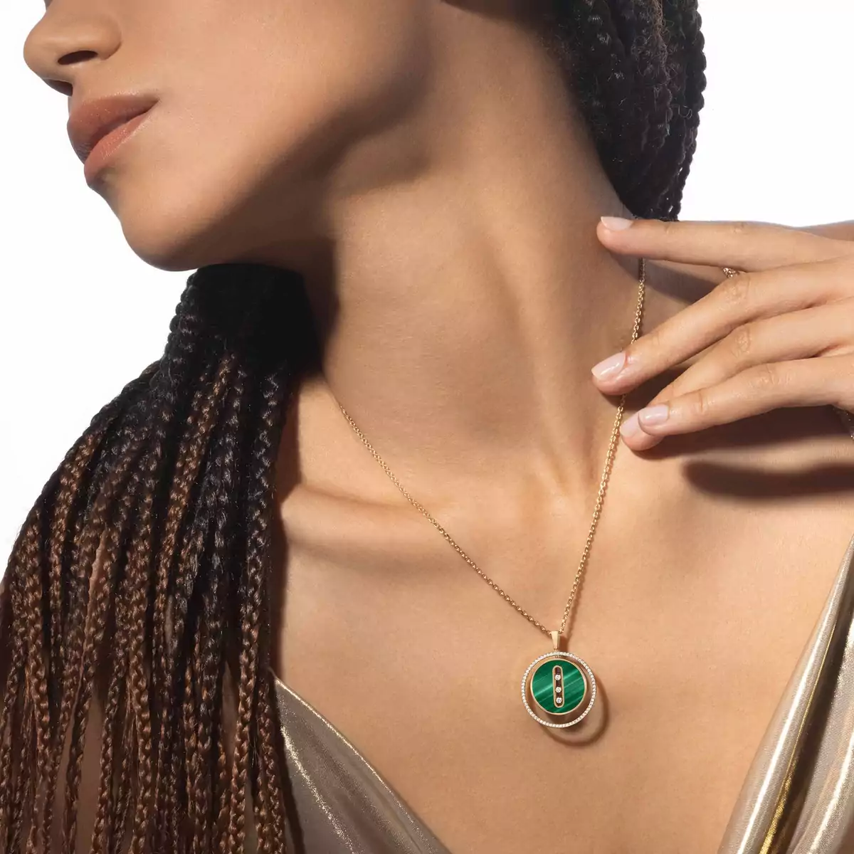 227-malachite-lucky-move-mm-yellow-gold-diamond-necklace-1.webp