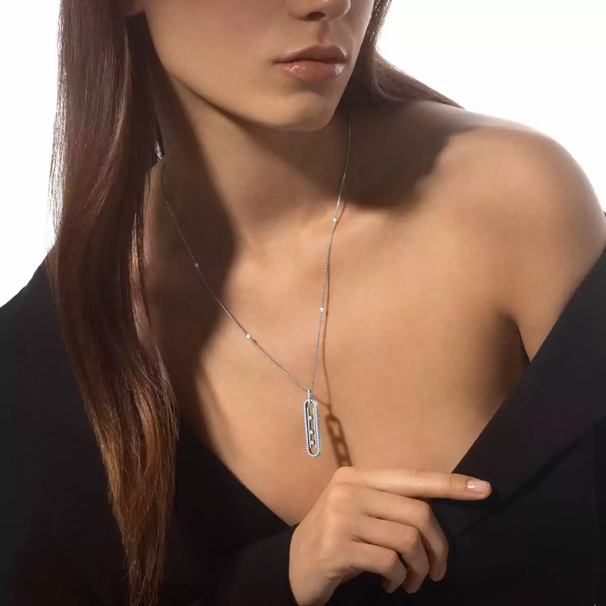 Move 10th SM Necklace -White Gold Diamond Necklace