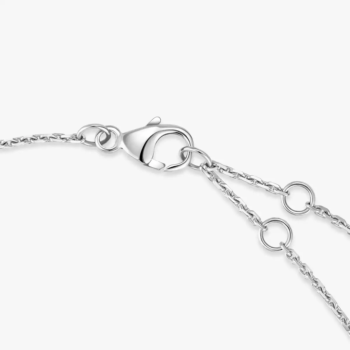 314-baby-move-white-gold-diamond-bracelet-1.webp