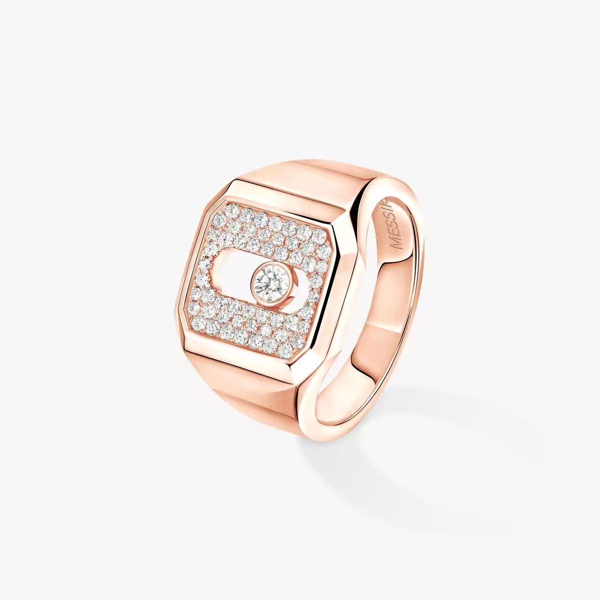 Move Joaillerie Pavé Signet Ring -Pink Gold Diamond Ring 1 44-move-joaillerie-pav-signet-ring-pink-gold-diamond-ring-1.webp