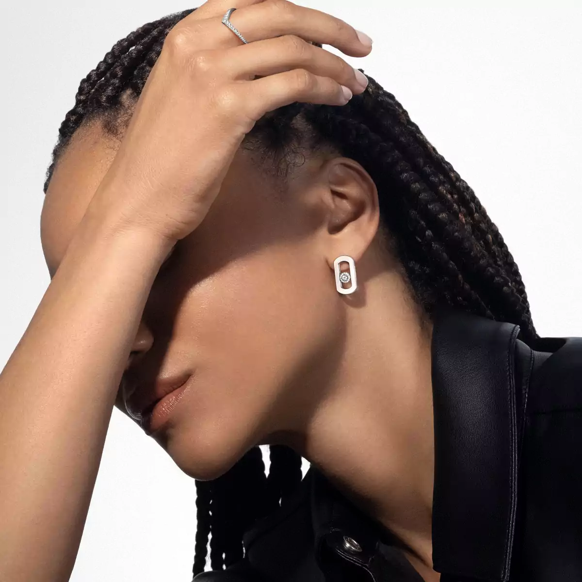 So Move -White Gold Diamond Earrings