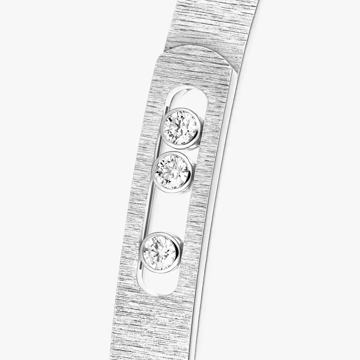 6-move-noa-cisel-bangle-large-size-white-gold-diamond-bracelet-1.webp
