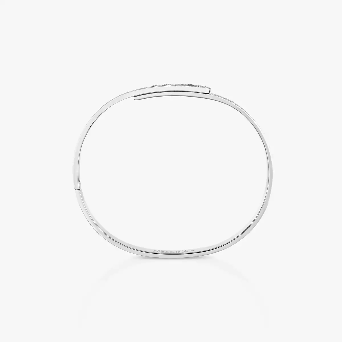 6-move-noa-cisel-bangle-large-size-white-gold-diamond-bracelet-1.webp