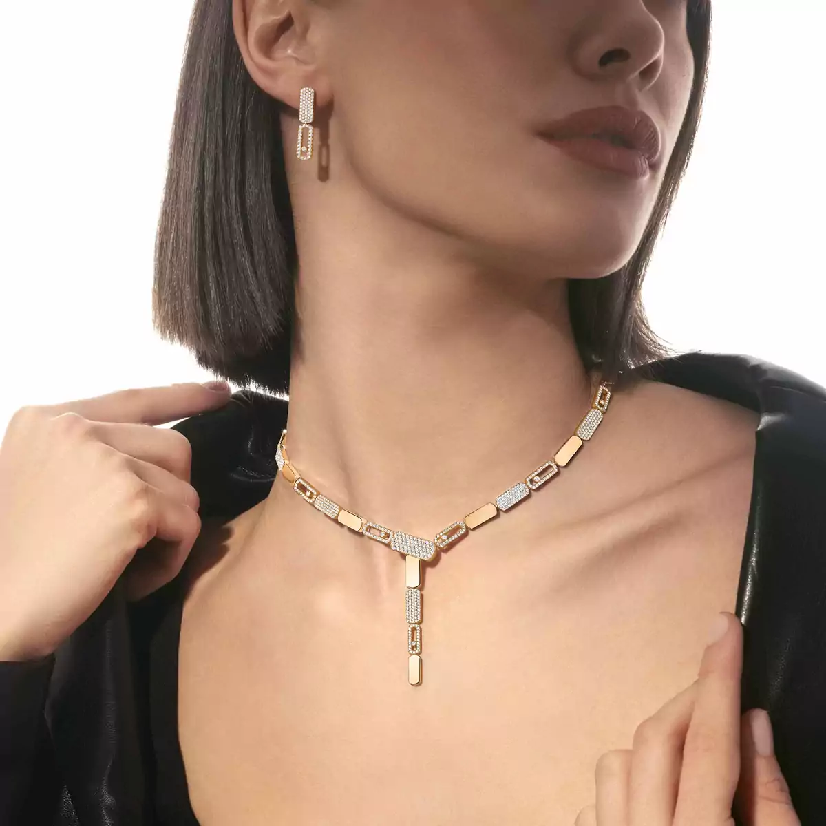 61-imperial-move-sm-tie-necklace-yellow-gold-diamond-necklace-1.webp
