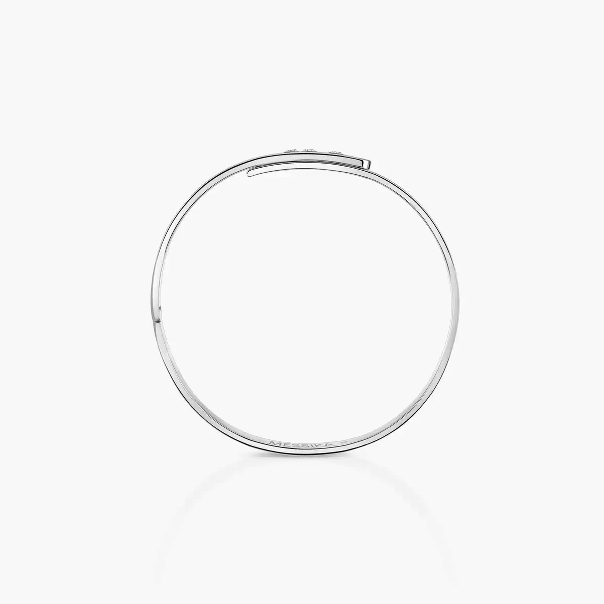 70-move-noa-bangle-large-size-white-gold-diamond-bracelet-1.webp