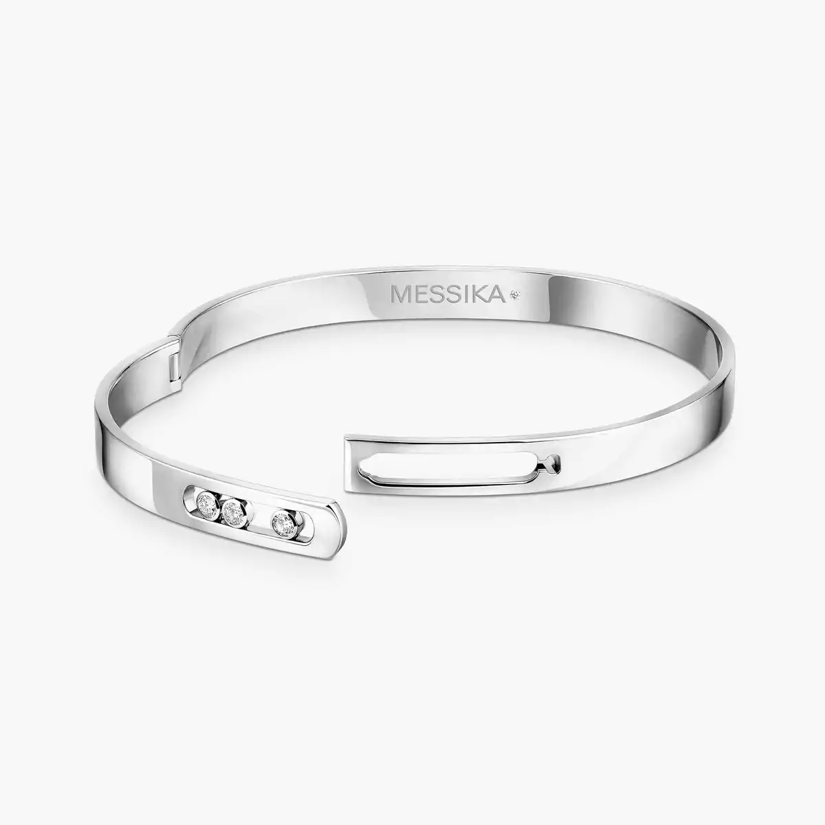 70-move-noa-bangle-large-size-white-gold-diamond-bracelet-1.webp