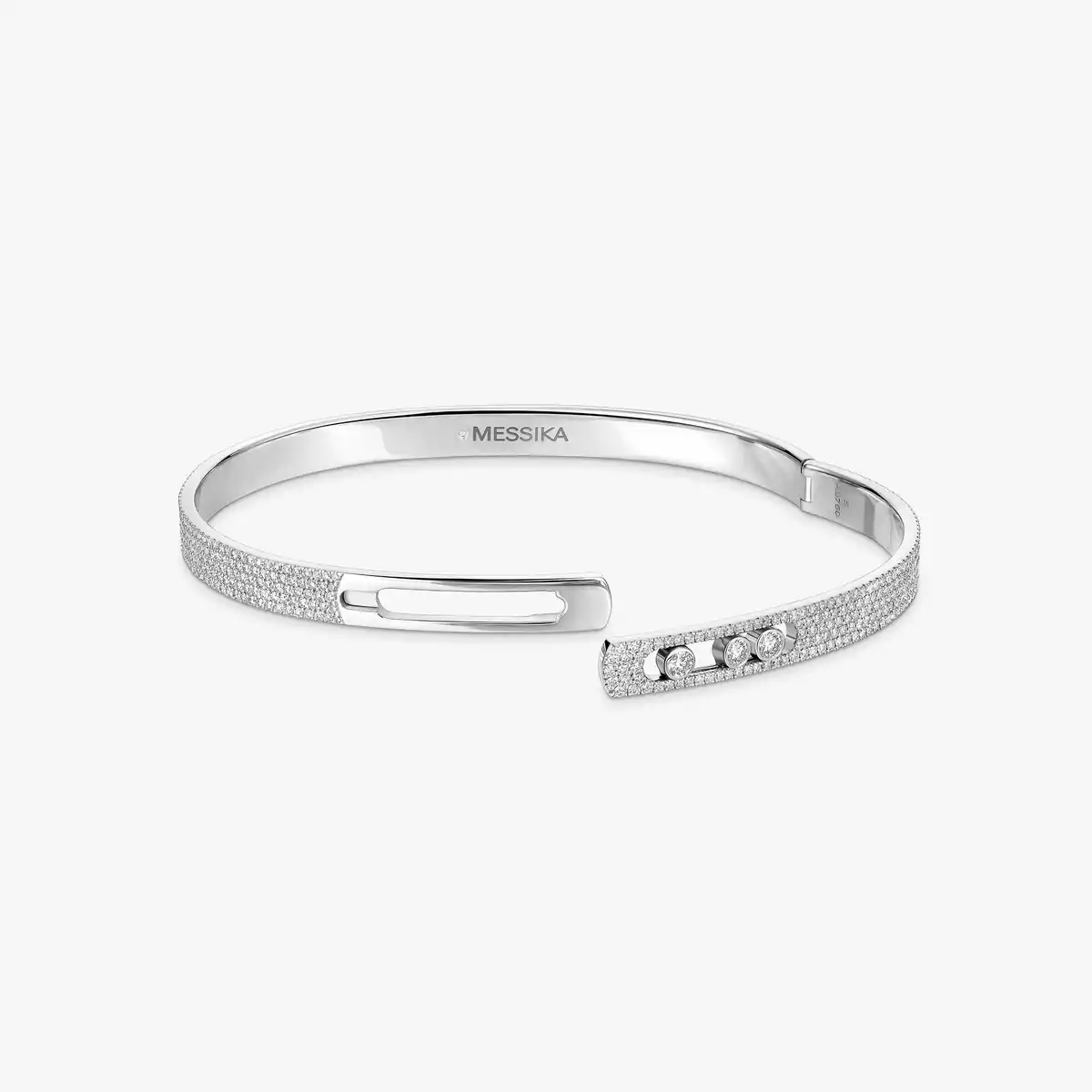 84-move-noa-sm-pav-bangle-white-gold-diamond-bracelet-1.webp