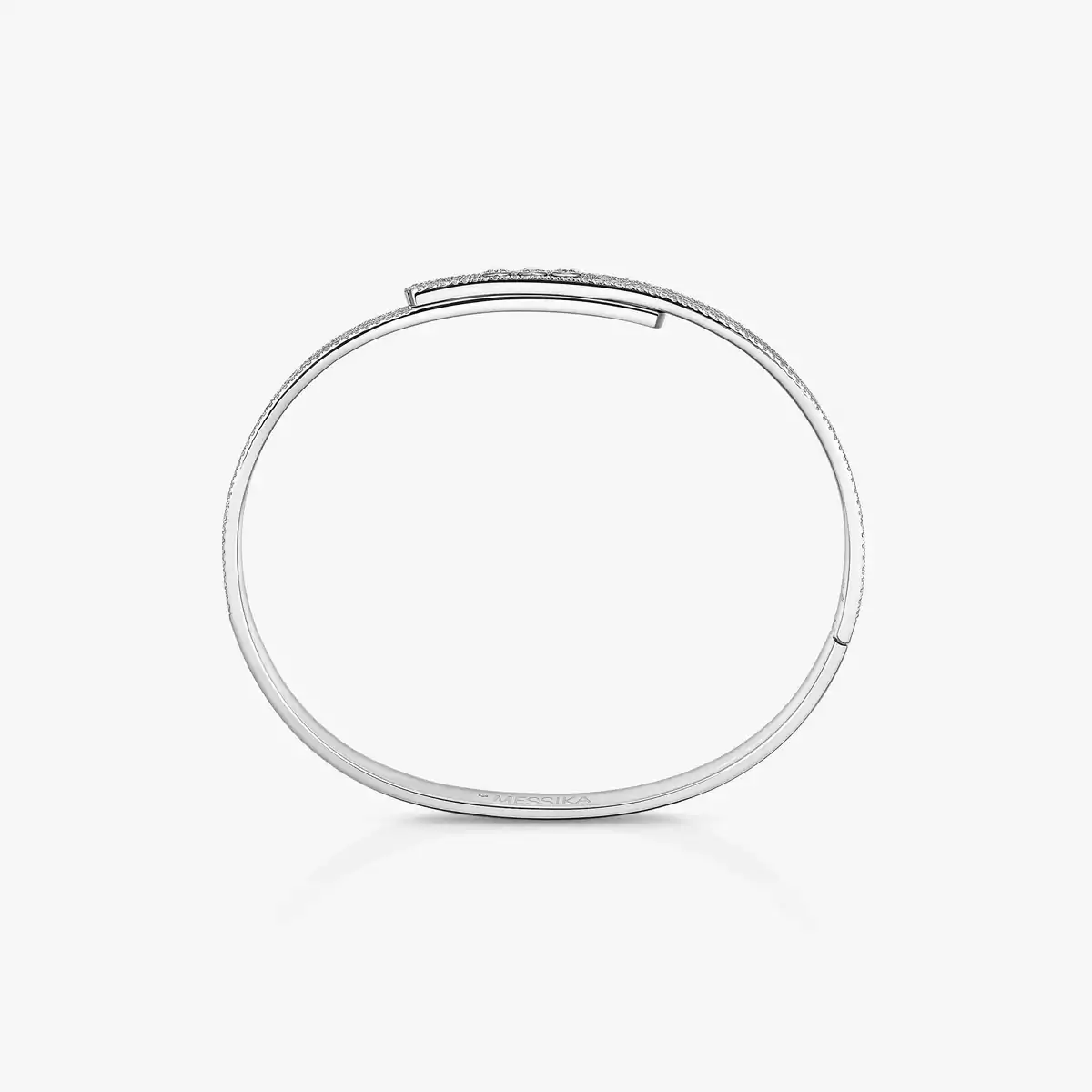 84-move-noa-sm-pav-bangle-white-gold-diamond-bracelet-1.webp